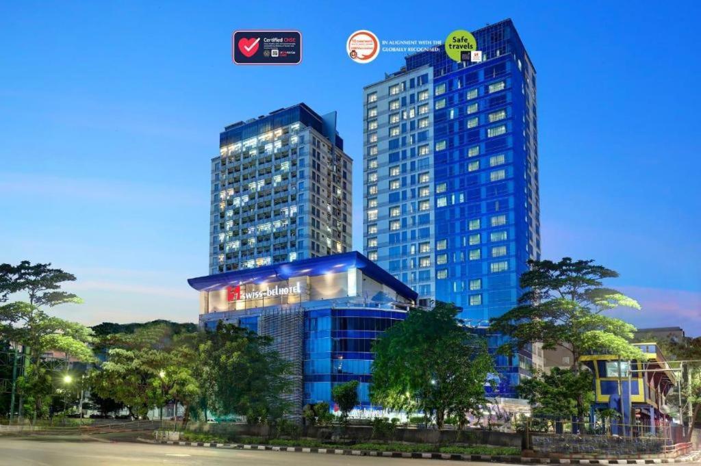 Swiss-Belhotel Mangga Besar Джакарта Екстер'єр фото